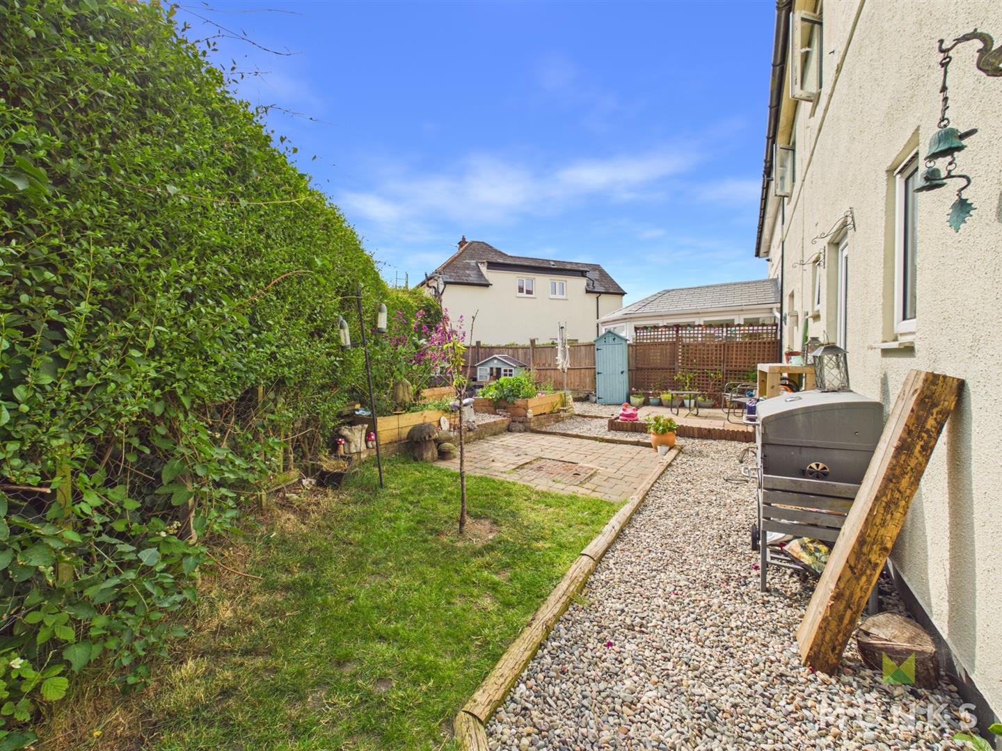 33 Moors Bank, Oswestry, SY10 7BG For Sale